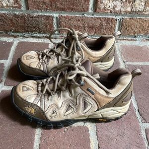 The North Face TNF 68 Hiking Sneakers GoreTex vibram Soles
